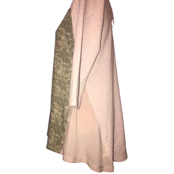 Knit Top LOGO Lounge by Lori Goldstein Size Small Light Pink Sage Green Pockets - Picture 5 of 10